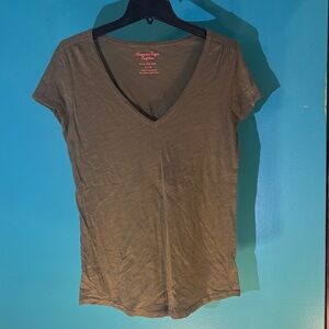 American Eagle Outfitters Women's Green V-Neck Tee